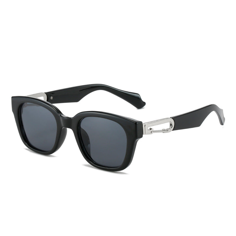 Venta al por mayor Hollow-out Mirror Leg PC Gafas de sol para hombres y mujeres